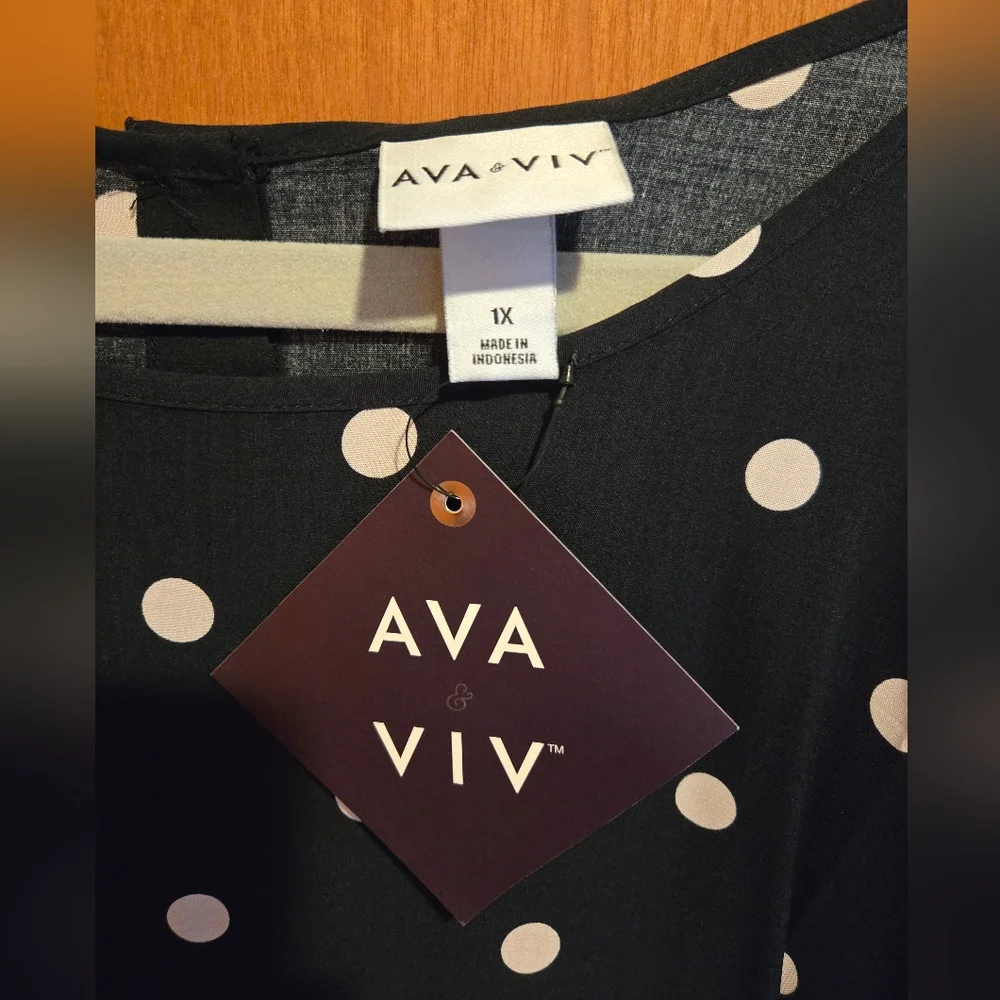 NWT Ava & Viv Polka Dot Top Size 1X - Picture 5 of 6